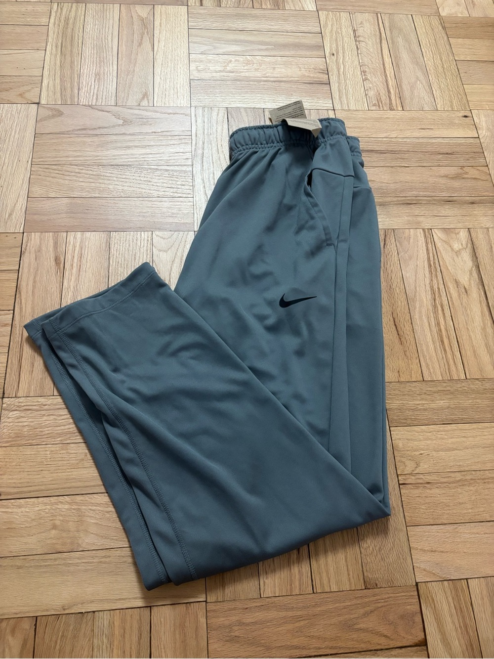 Nike Totality Men's Training Pants Size S FB7507-084 Gray